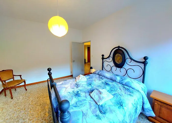 Appartamento Big House - Vicino 20 Minuti Da Pisa E Lucca Buti